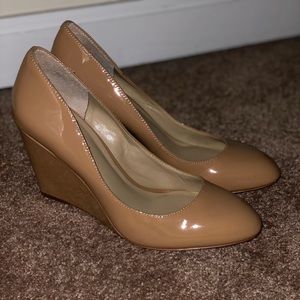 Ann Taylor Nude Heels (Size 6)